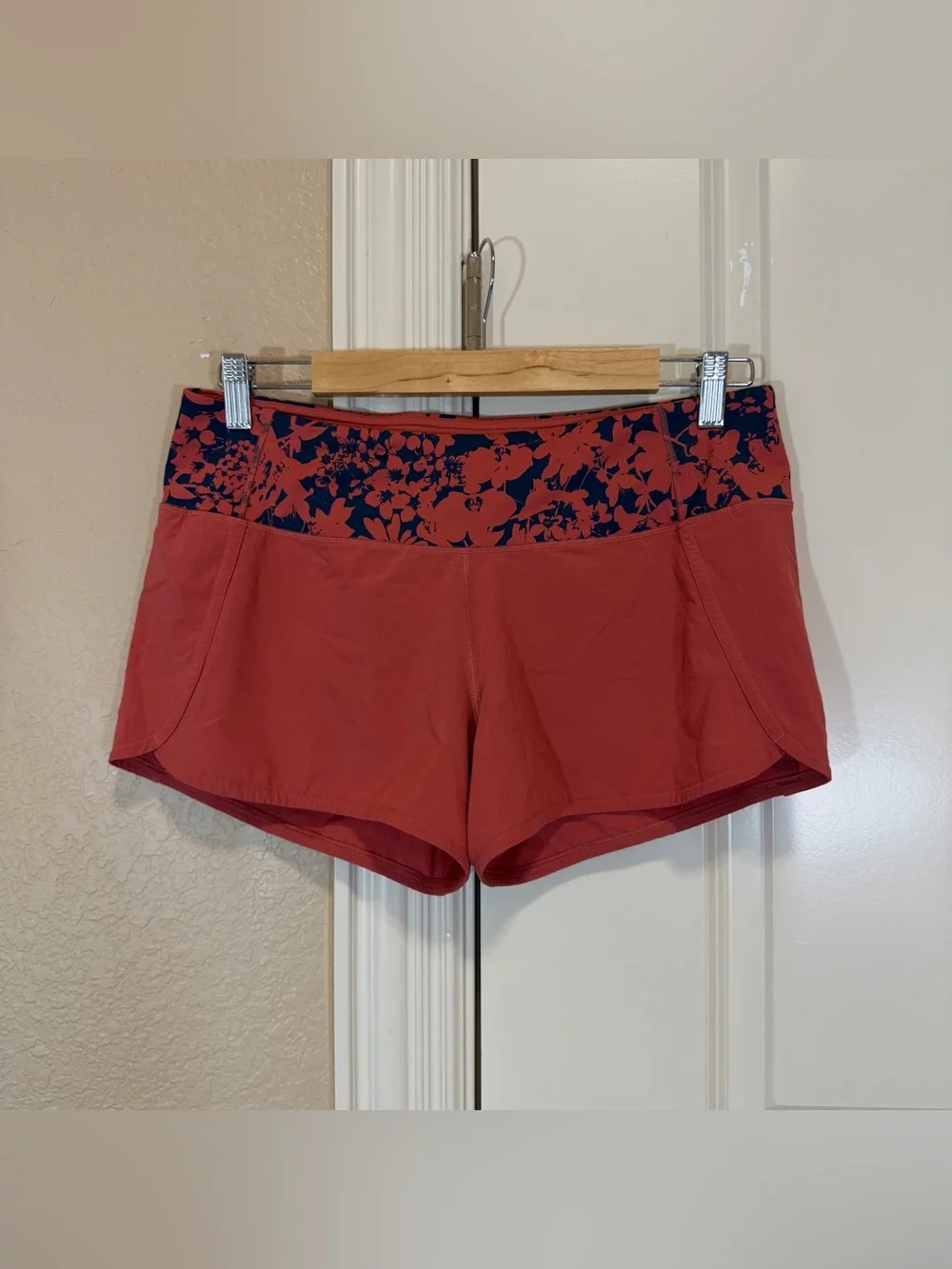 Lululemon Run Times Short II Women’s Size 8